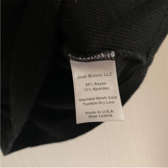 Women’s S/M JOAH BROWN Black Ribbed Notched V-Neck Cropped Tank Top - Picture 6 of 8